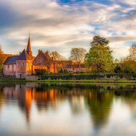 Maison Et Velos A Godinne Dans La Vallee De La Meuse 외부 사진