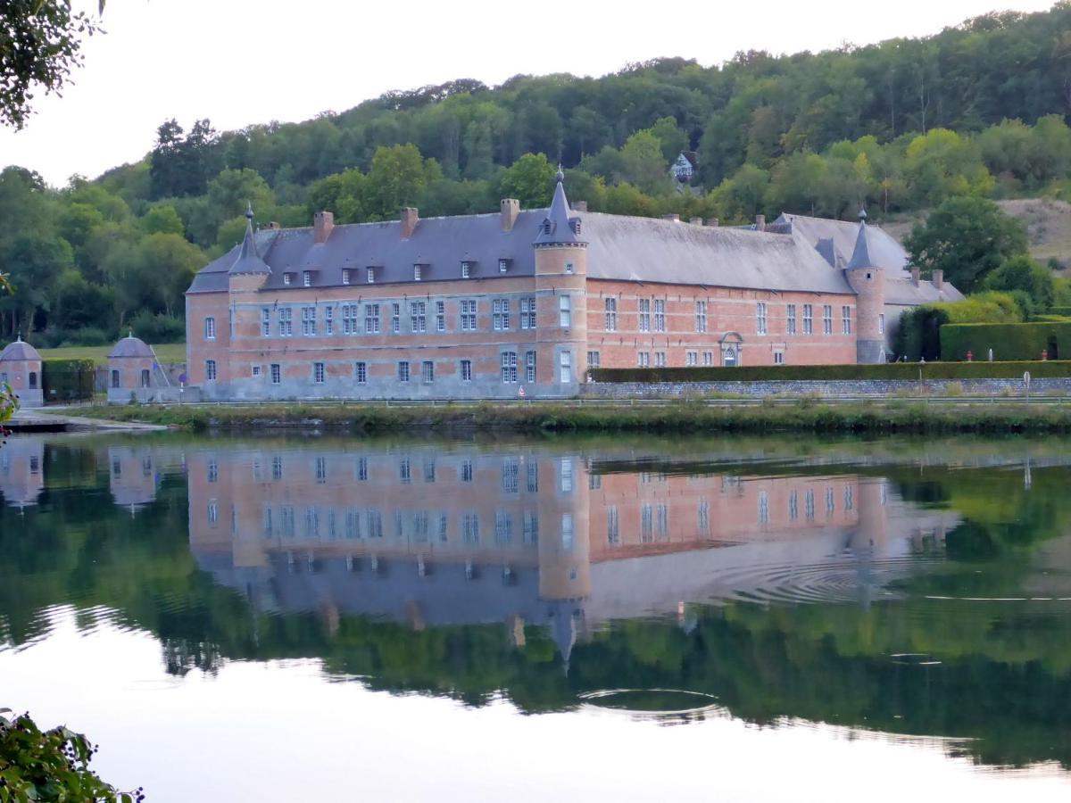 Maison Et Velos A Godinne Dans La Vallee De La Meuse 외부 사진